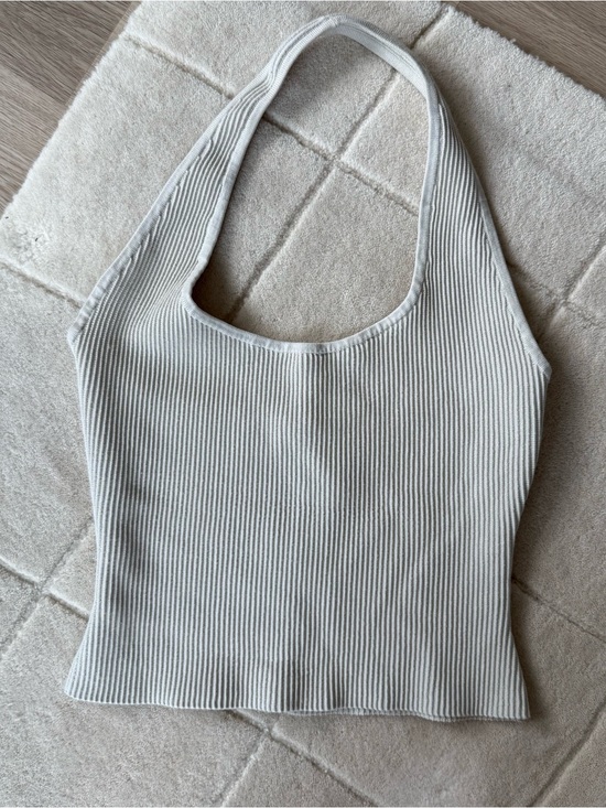 Aritzia Tops - Aritzia Sculpt Ribbed Halter top - size M